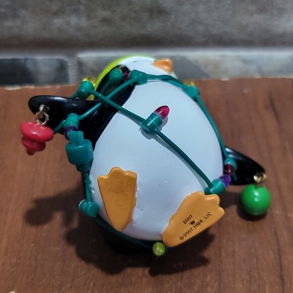 Hallmark Christmas Ornament Tip South Pole Pals 2007 Penguin In Lights - Picture 6 of 12